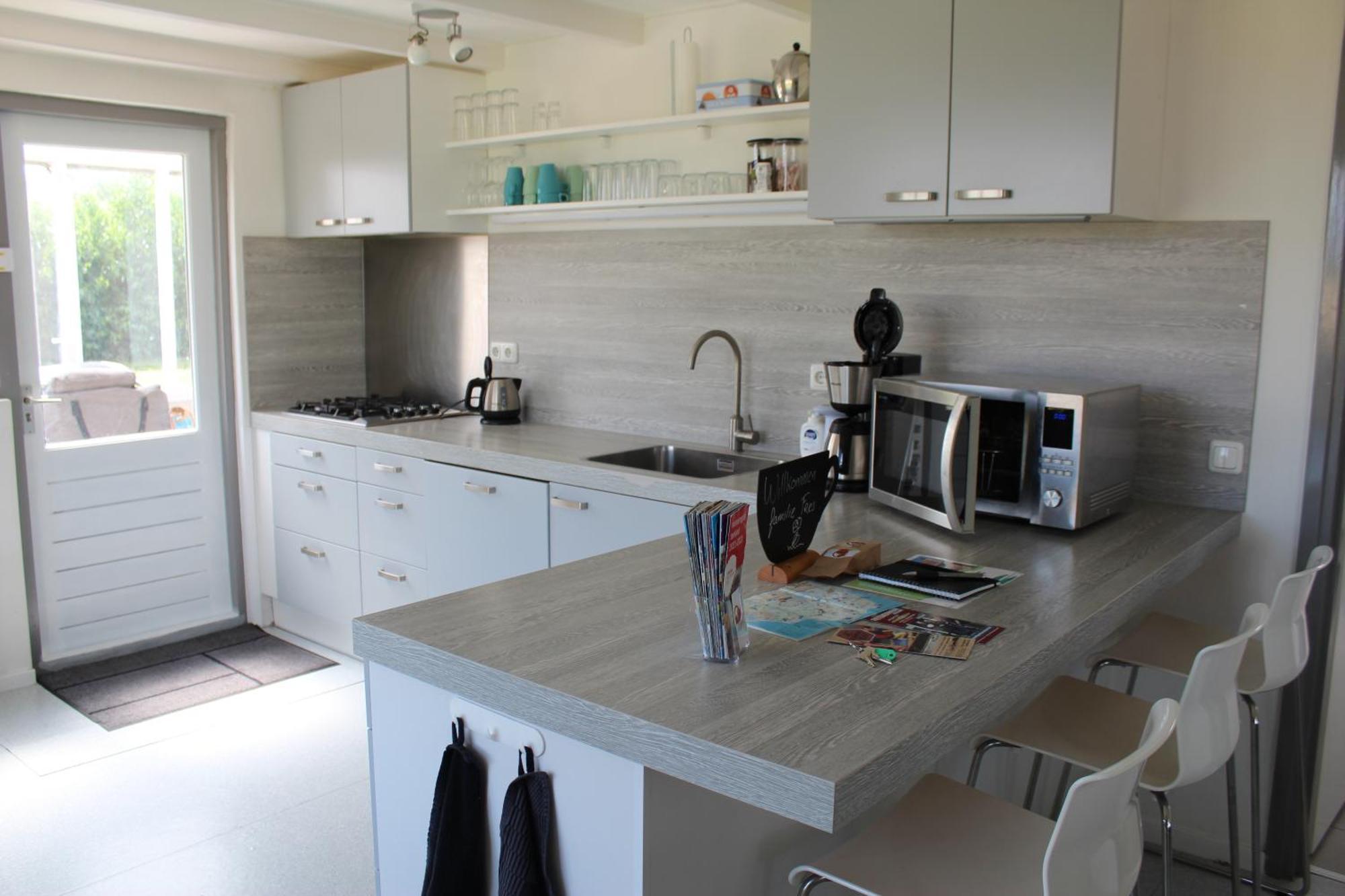 Vrijstaande Ruime Familiewoning Landelijk Gelegen Villa Lewedorp Buitenkant foto