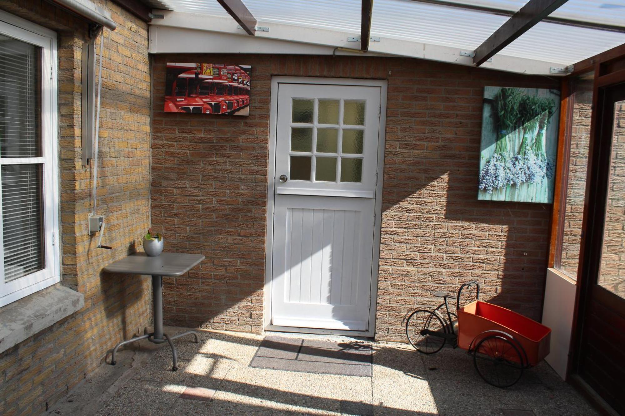 Vrijstaande Ruime Familiewoning Landelijk Gelegen Villa Lewedorp Buitenkant foto