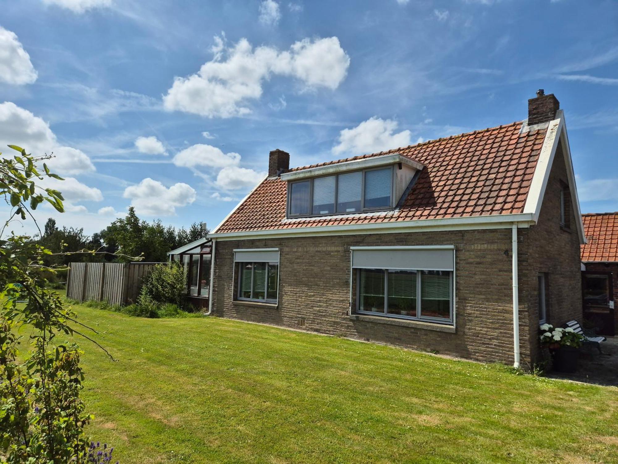 Vrijstaande Ruime Familiewoning Landelijk Gelegen Villa Lewedorp Buitenkant foto